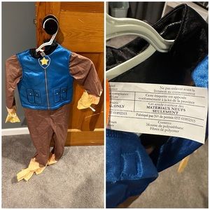 Halloween costumes chase